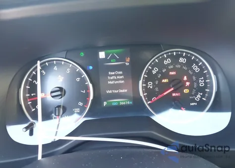 2022 Toyota Rav4 Xle z USA, uszkodzony, nr VIN 2T3W1RFV4NC193627